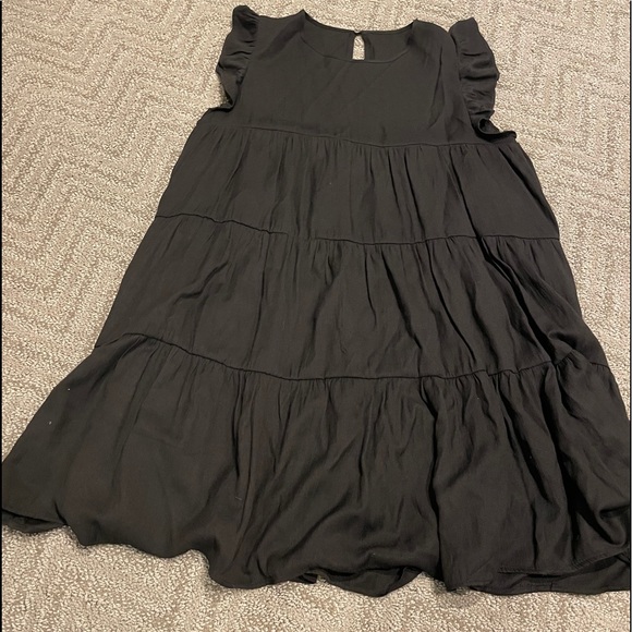 Vici Dresses & Skirts - Vici collection tiered mini dress
